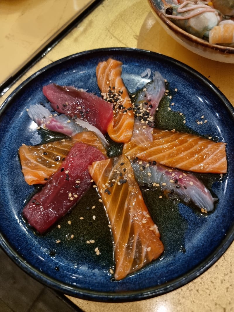 Koshitsu sushi, Milan