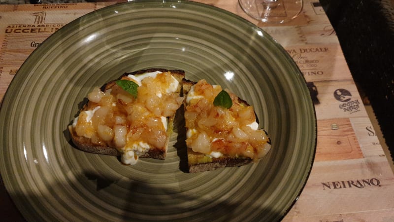 Crostone con tartare di gamberi - La Cantiniera, Racale