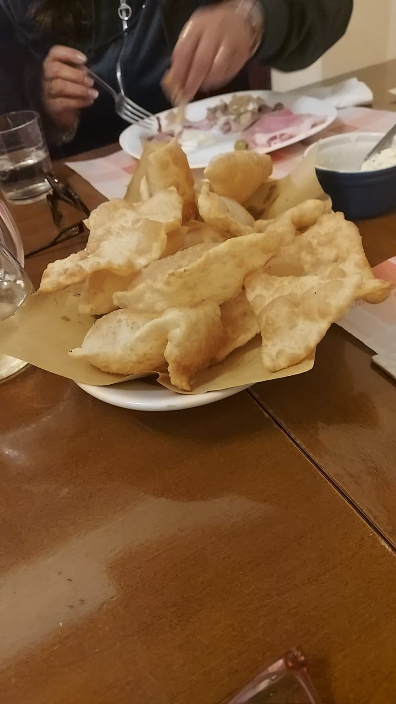 Salume con torta fritta - L'Osteria Del Ponte