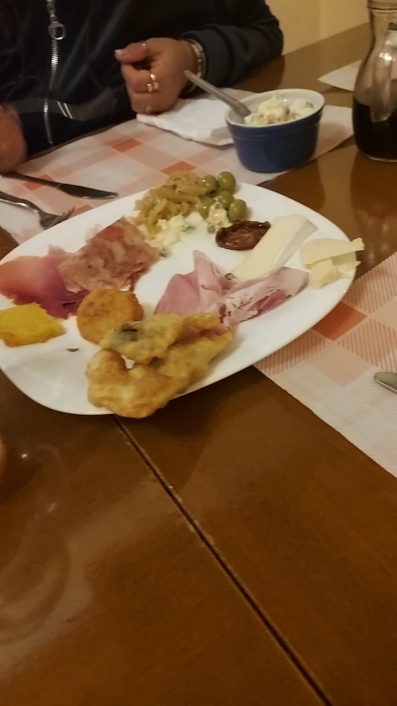 Antipasto della casa - L'Osteria Del Ponte