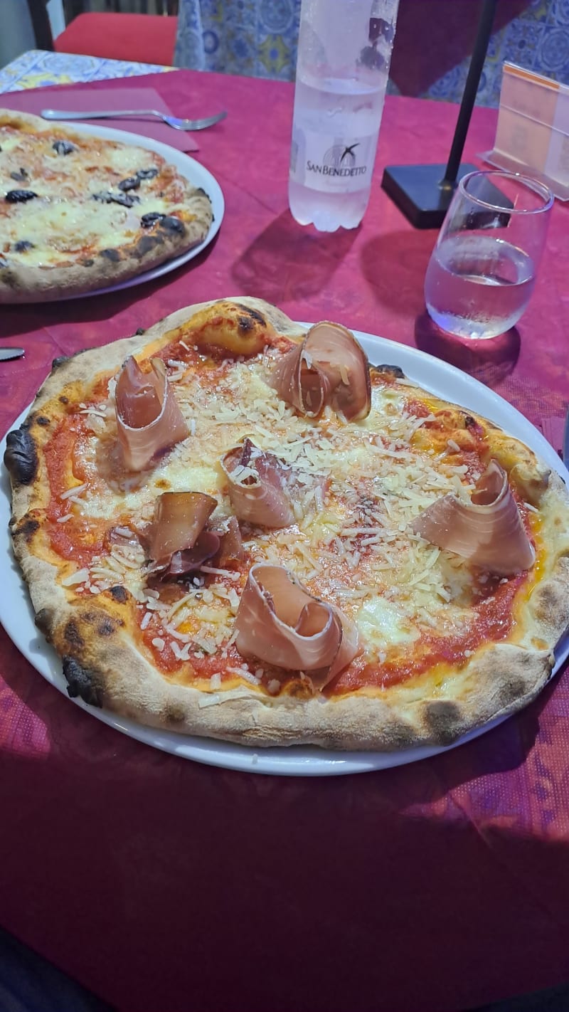 20240725_211513.jpg - 22 Pazzo di Pizza