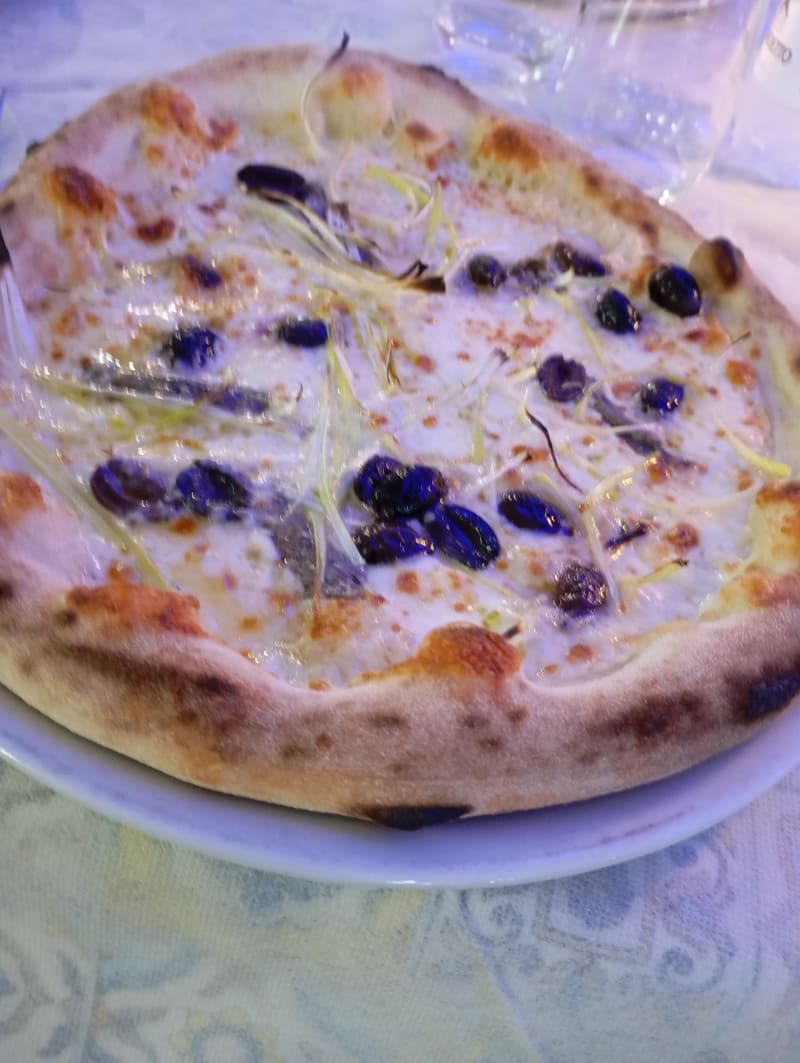 22 Pazzo di Pizza