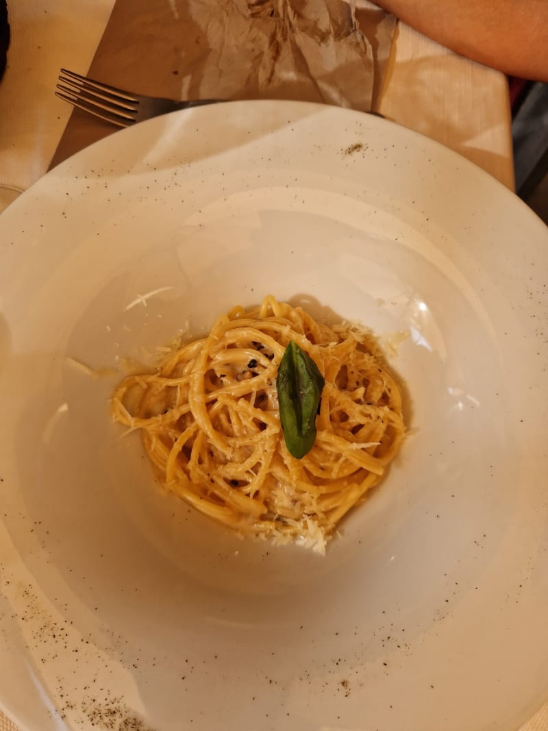 Spaghettone Cacio E Pepe - Osteria Numero 5, Naples