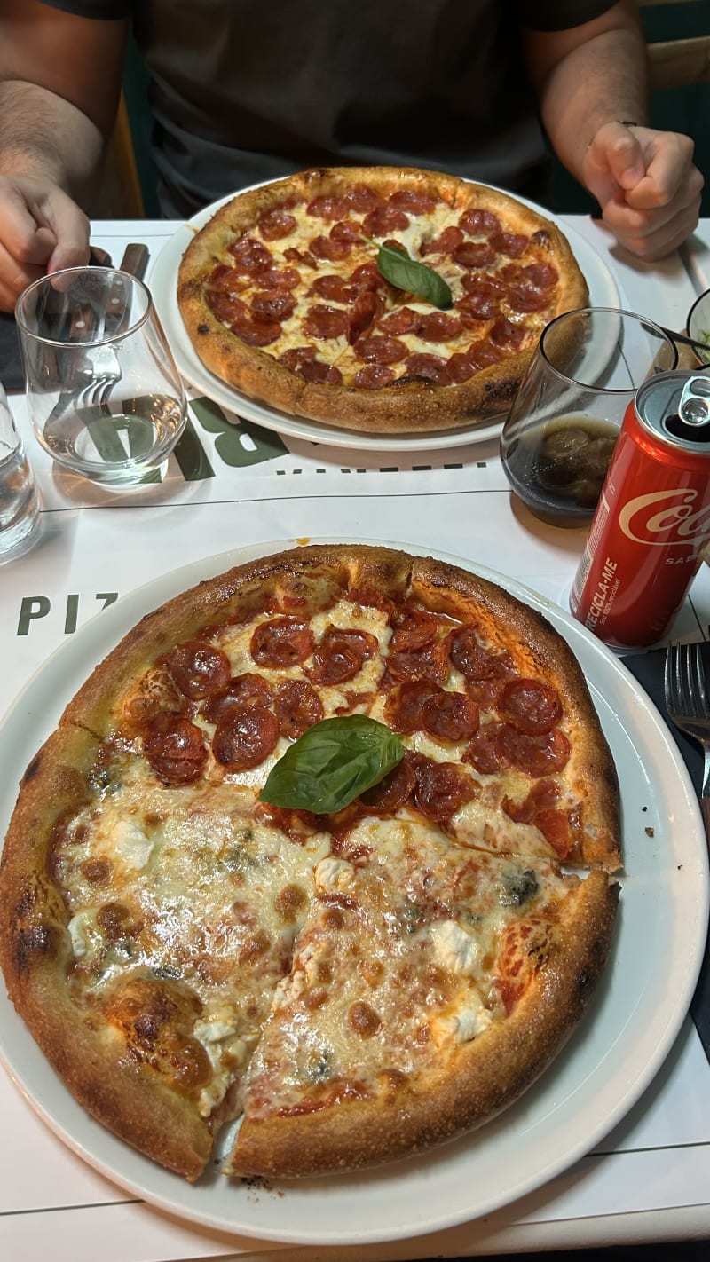 Pizzeria Maria, Lisbon