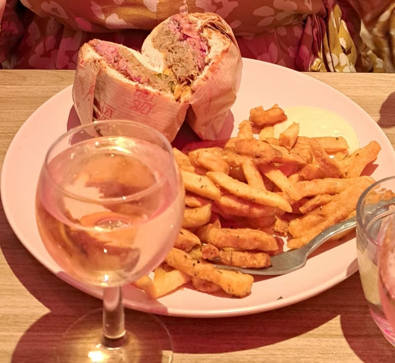 Lazy Suzy Smoked BBQ Burger Tours in Tours Restaurant Reviews