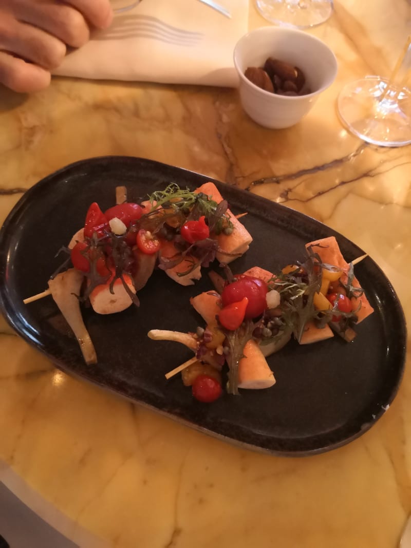 Brochettes De Calamars Et Artichauts  - Nolinski, Paris