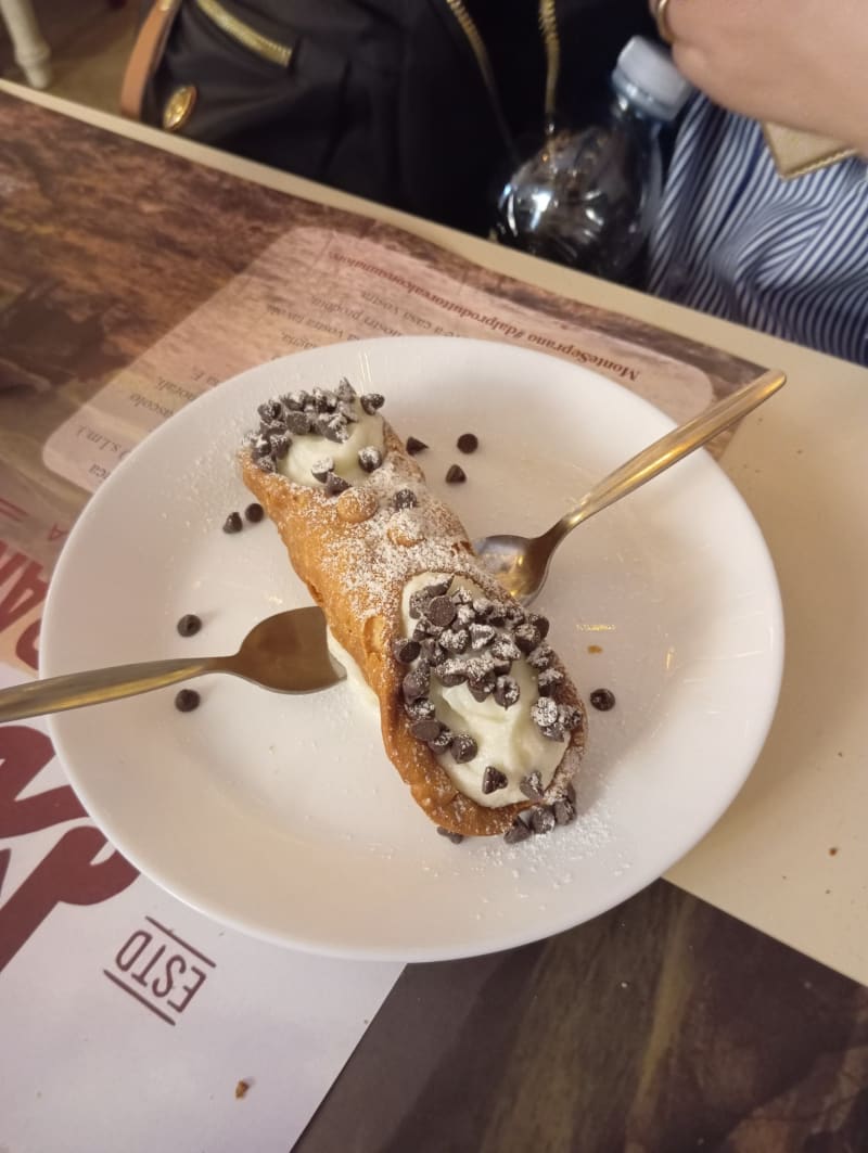 Cannolo siciliano  - Montesoprano (via Orti), Milan