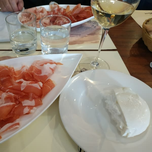 Burrata e san daniele - Pasta e basta, Paris