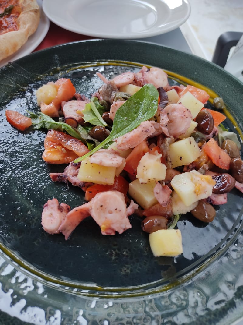 Insalatina di mare (polpo,seppia,verdure,patate,capperi,olive e pomodorini) - L'Antica Abbazia