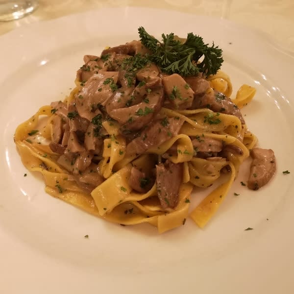 Tagliatelle con funghi - Casa Del Campo