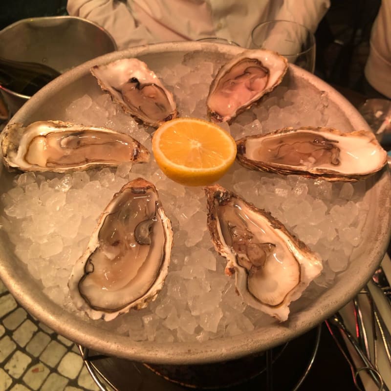 Ostriche - Au Rocher de Cancale, Paris