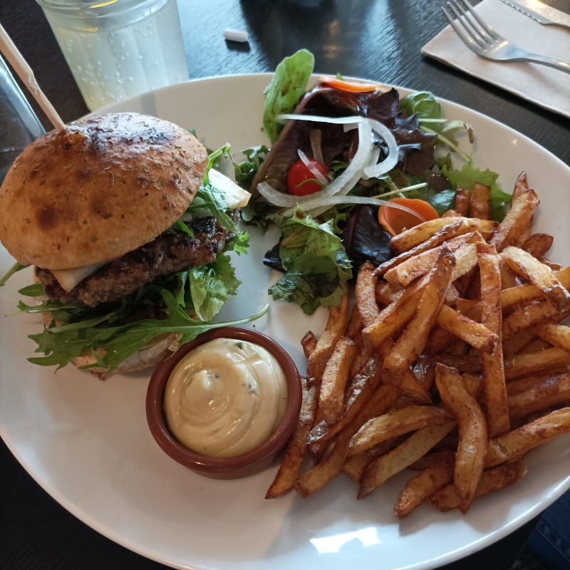 Restaurant L'Idéaliste à SainteLucesurLoire Menu, avis, prix et