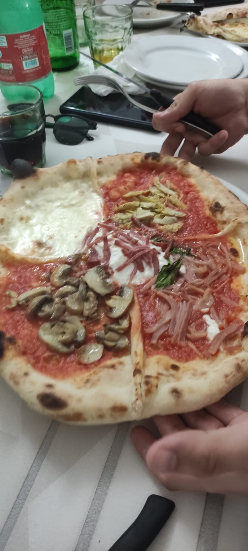 Antica Pizzeria e Friggitoria da Pasqualino in Naples Restaurant