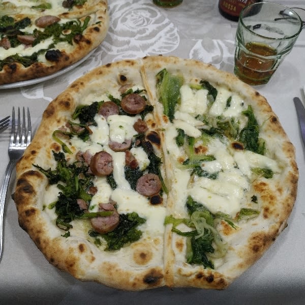 Antica Pizzeria e Friggitoria da Pasqualino in Naples Restaurant