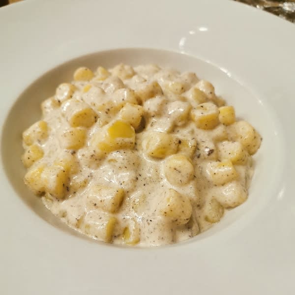 GNOCCHI DI PATATE TARTUFATI - Seasons - Restaurant Wine Cafè