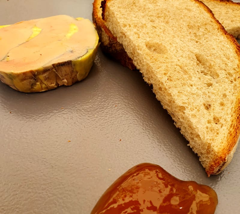 Médaillon de foie gras et confit d'hypocras - Au Martin Bleu, Tours