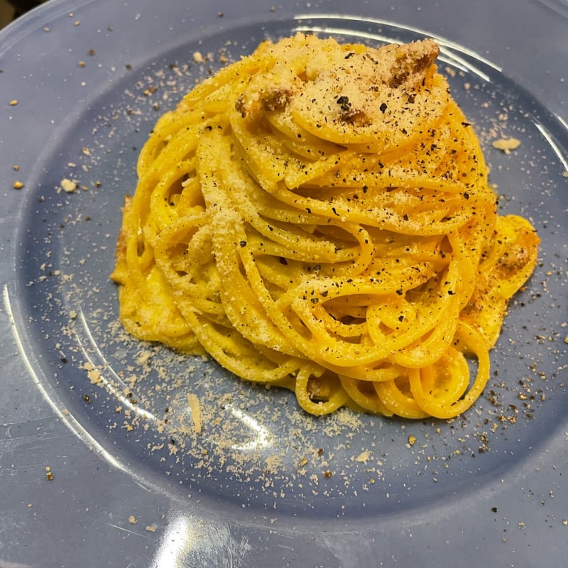 Spaghetti alla carbonara - Ristorante "BorgoPio92", Rome