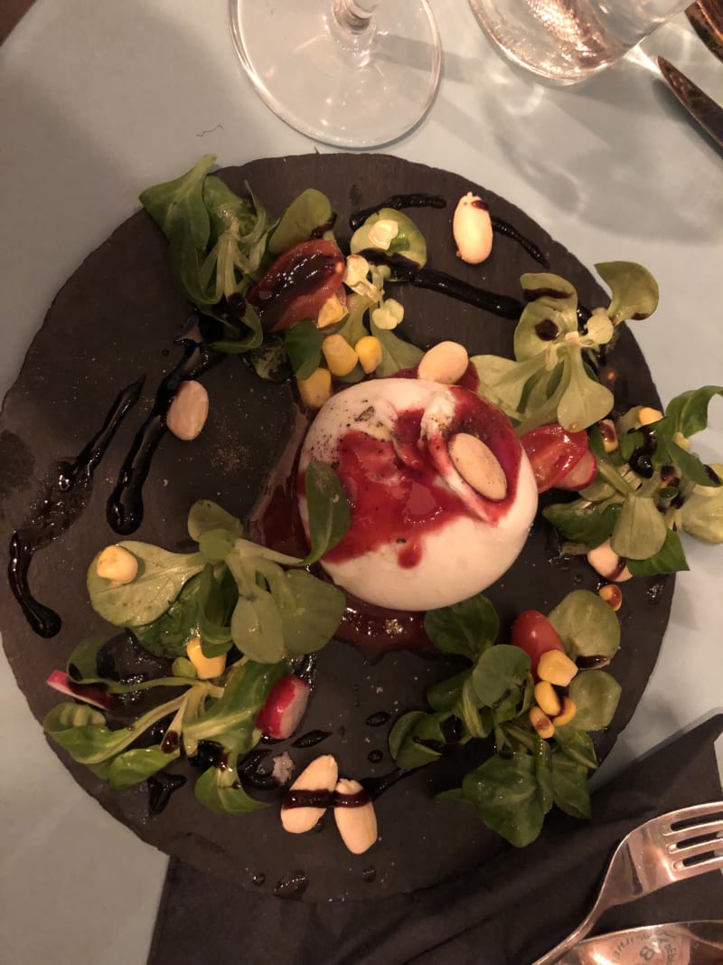 Burrata crémeuse - Tess, Paris