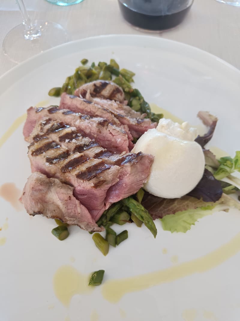 Tagliata di sottofiletto (Az. Agricola Scaglia), zucchine trifolate e burrata - Route25, Avigliana