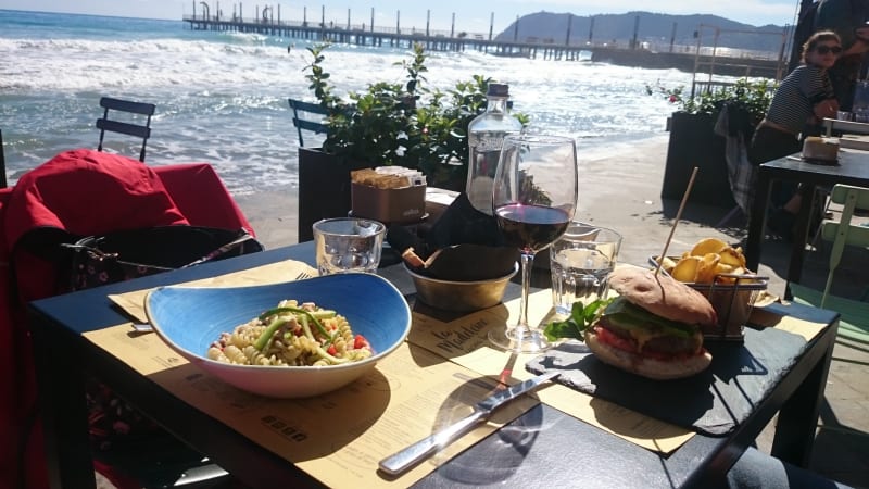 Fusilli Pesce Spada Pomidorini e Hamurger Patatine  - La Madeleine