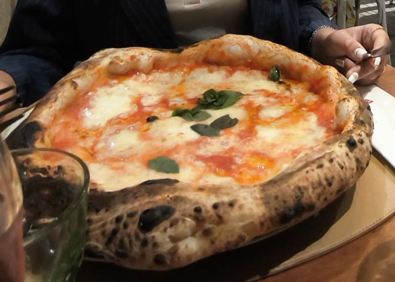 Vincenzo Capasso Pizzeria e Friggitoria, Naples