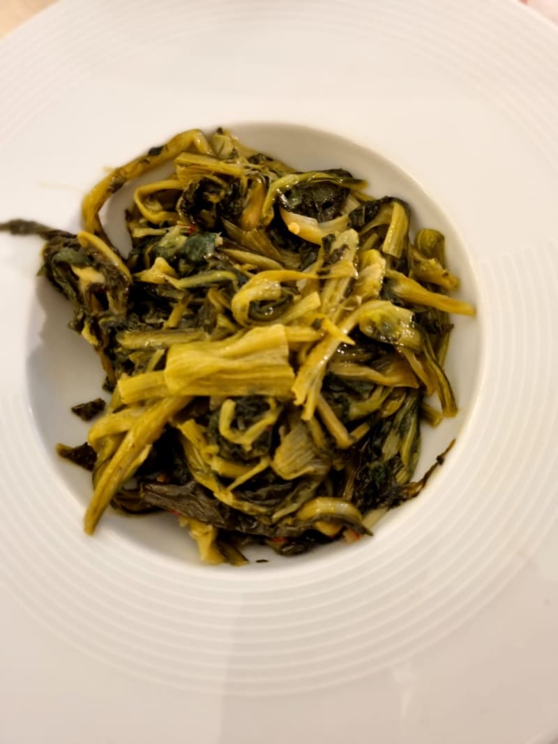 Cicoria catalogna saltata in padella con aglio,olio e peperoncino  - La Campana, Turin