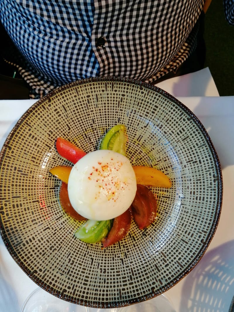 Burratina crémeuse, tomates d'Antan - Miam, Paris