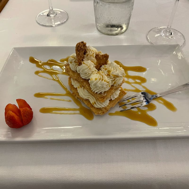 Millefoglie con mousse al caramello e caramello salato  - Ondablu Riccione, Riccione