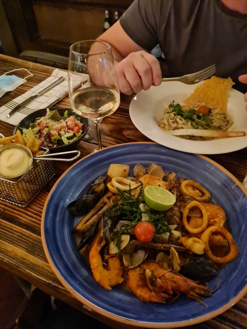 Het Zuiden Fish&Wine Steak&Beer a Utrecht Menu, prezzi, immagini