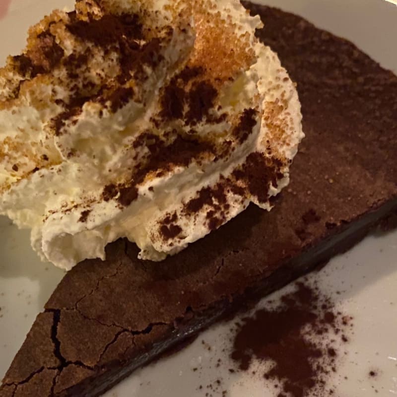 Torta al cioccolato con panna montata - Kaffegillet, Stockholm