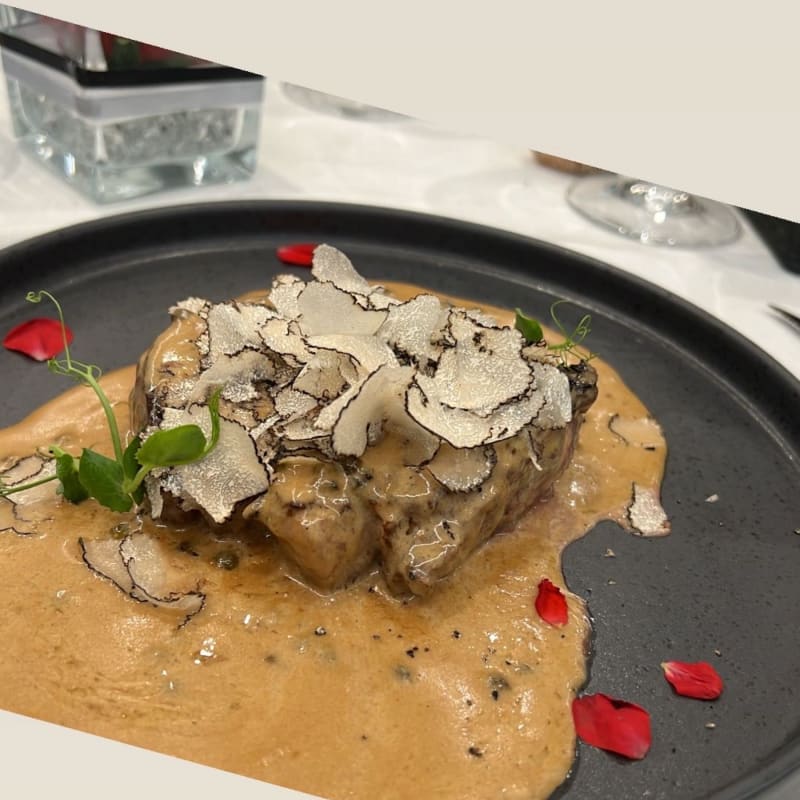 Filetto al pepe verde con tartufo  - Mathos Restaurant, Rome