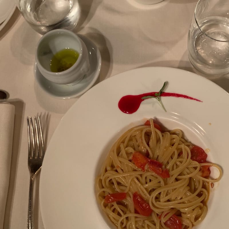 Linguine with lobster - Taverna La Fenice, Venice