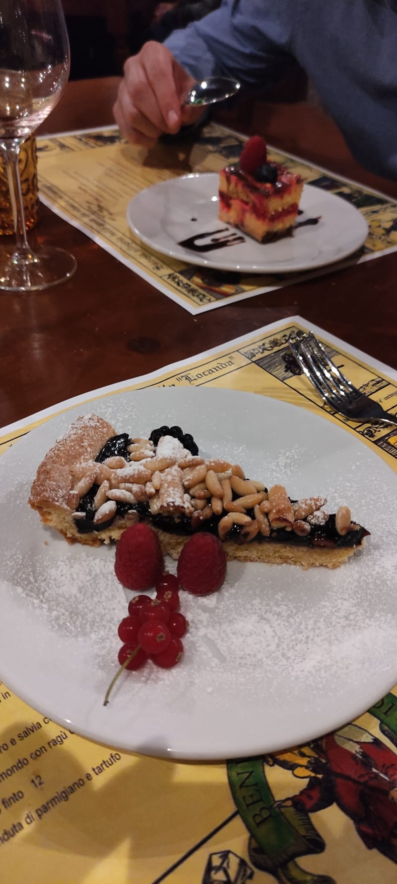 Crostata di more e pinoli - Locanda del Molino