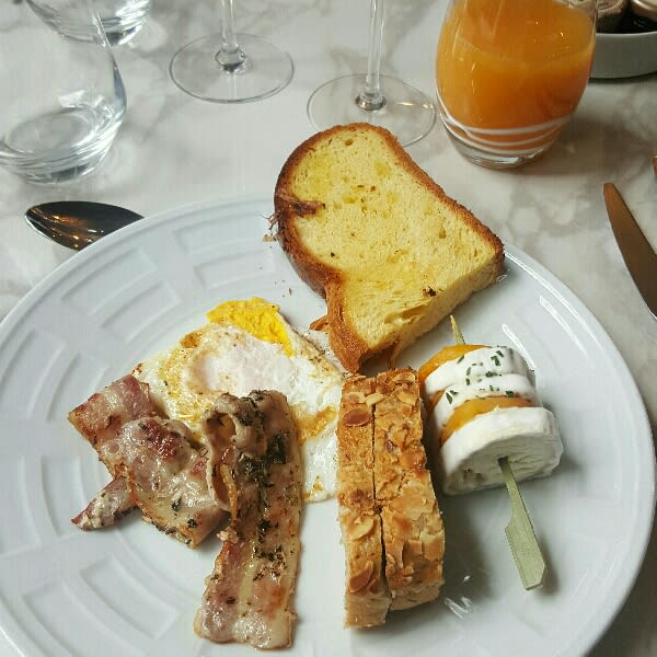 oeufs bacon, pain perdu, pain au muesli - Les Brunchs du Sofitel, Strasbourg