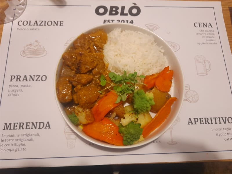 Pollo al curry, riso basmati e verdure - Oblò Comfort Food – Verona, Verona