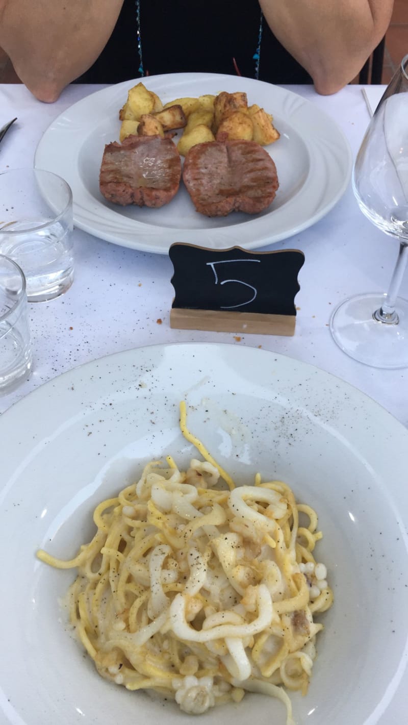 Spaghetto cacio, pepe e tagliatelle di seppia - Ristorante pizzeria scegli te, Imola