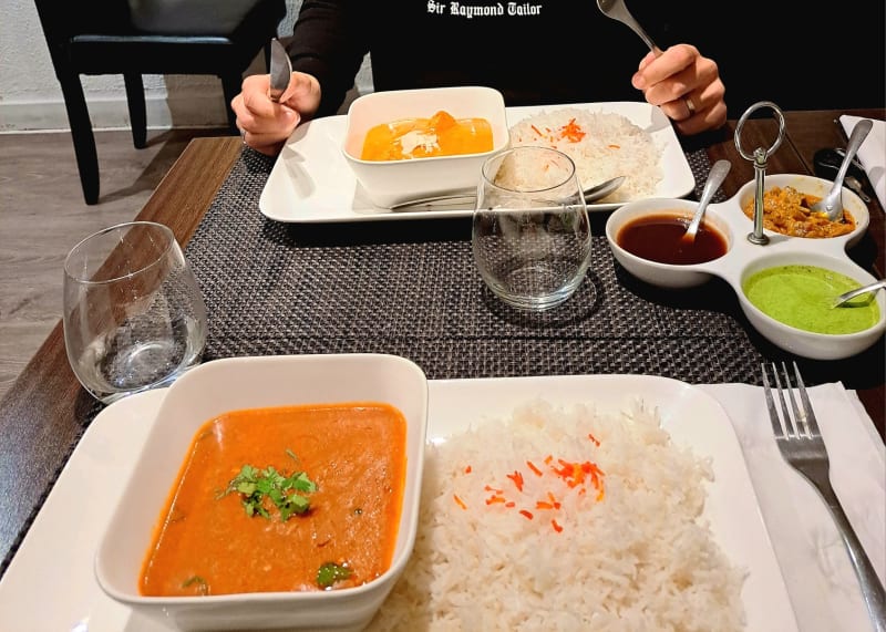 Thali Bar, Orsay