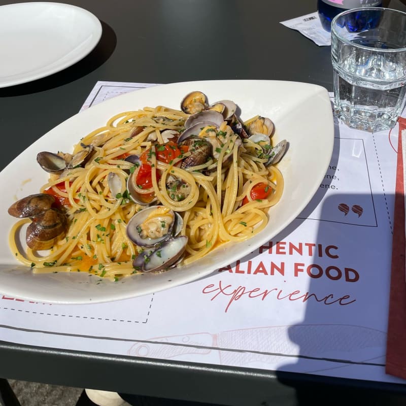 Spaghetto alle vongole  - Ristorante Santa Maria, Pisa