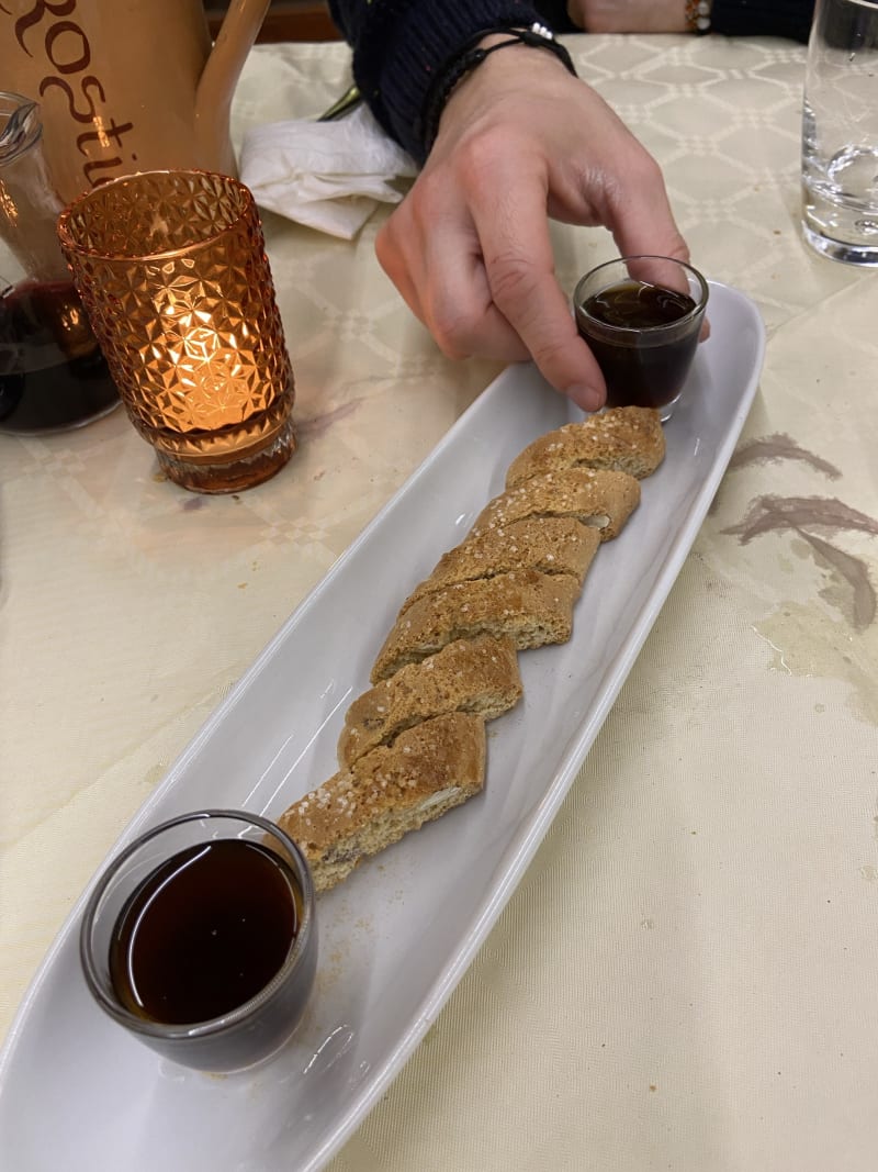 Cantuccini con vino cotto di campagna - Chiaraluce Country House