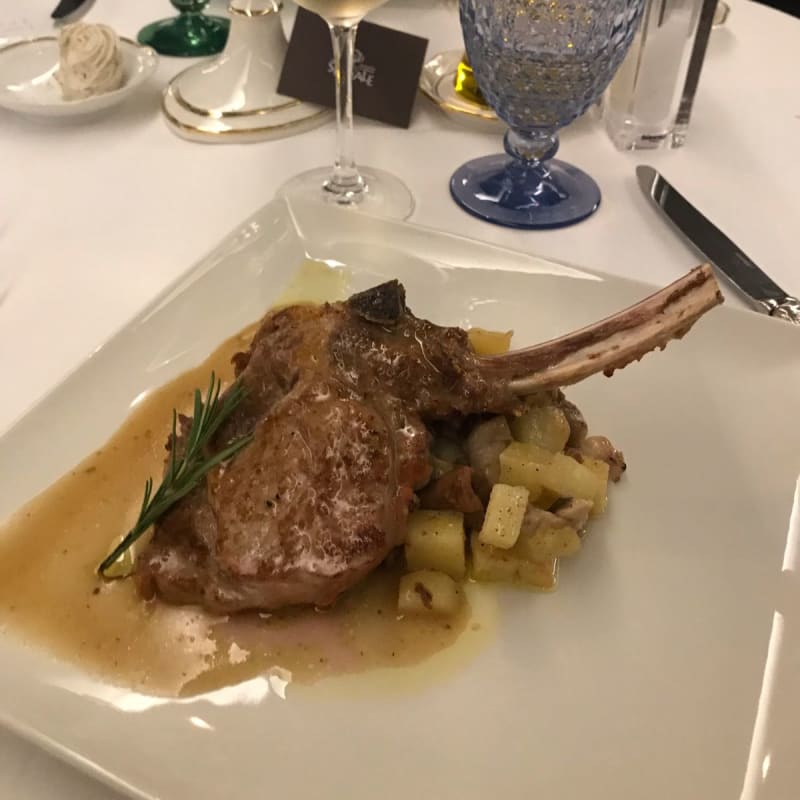 Vitello con funghi trifolati e patate al forno  - Hotel Spinale, Madonna Di Campiglio