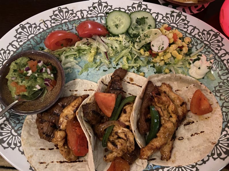 Fajitas Mixtas Met Kip en Biefstukreepjes Gemixt - Marimba, Amersfoort