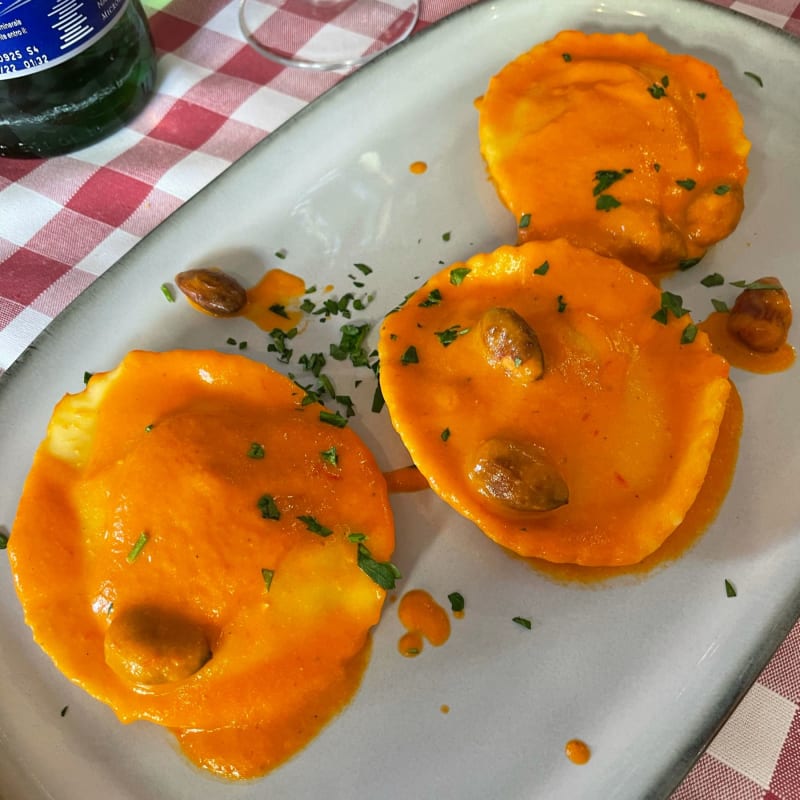 Ravioli con crema di peperoni e mandorle  - Trattoria 52, Nocera Inferiore