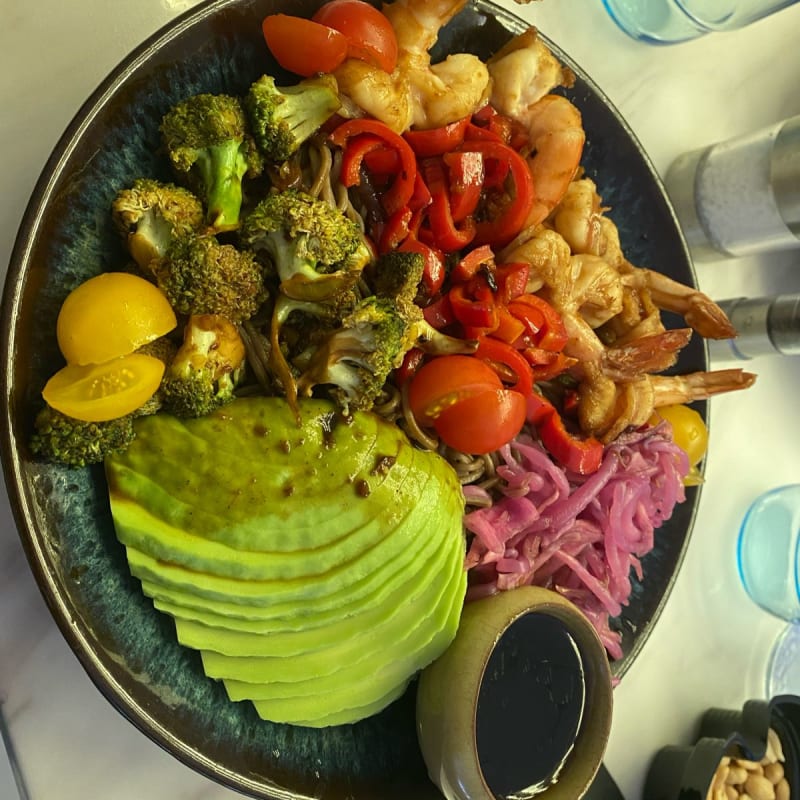 Soba crevettes, supplément avocat - Triode, Paris