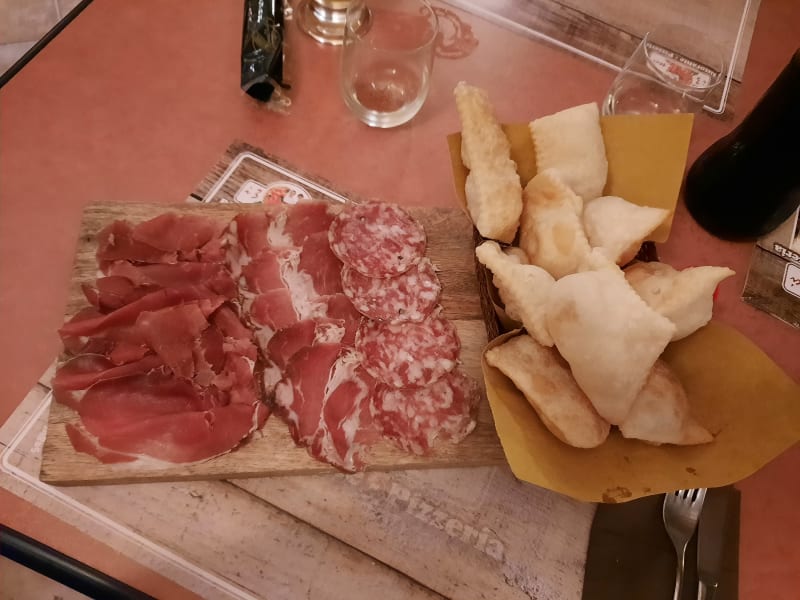 Gnocco Fritto Con Salumi - Ristorante Pizzeria I Tre Soci