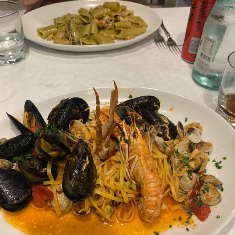 tagliolini allo scoglio e paccheri pesto e gamberetti - La Griglia, Riccione