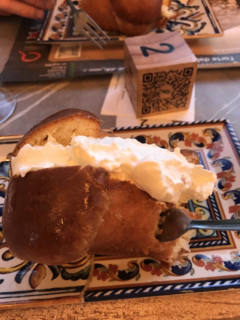 Babà con panna  - Marcello Ricci L’arte del Pizzaiuolo, Cesano Maderno