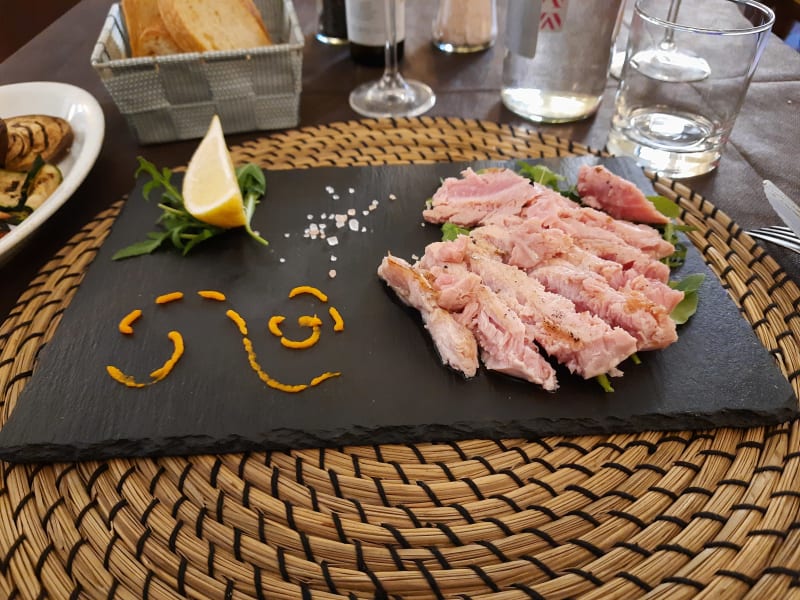 tagliata di tonno - Ristorante Pizzeria Vincanto, Salsomaggiore Terme