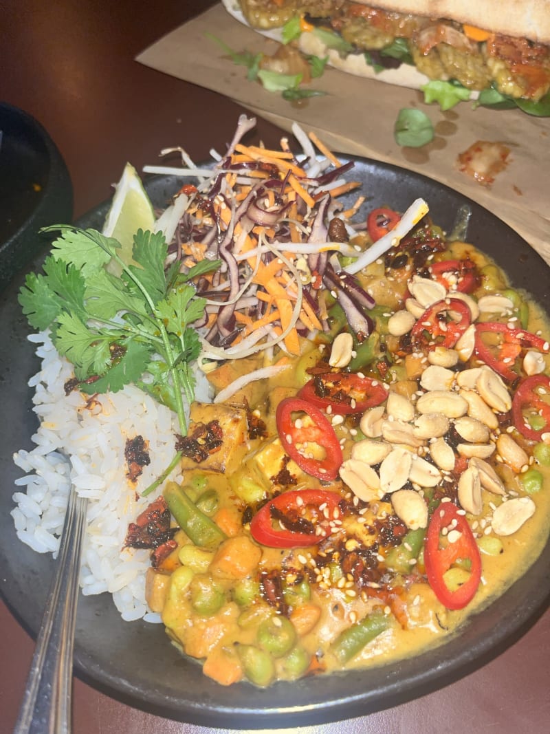 Peanut Butter Curry - SOIL Vegan Café - EAST, Amsterdam