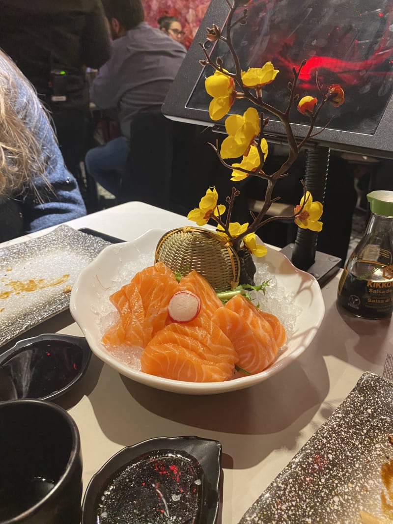 Tobiko Gun Maki - Picture of Goki sushi experience, Rome - Tripadvisor