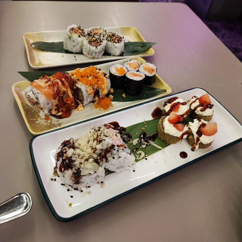 Tobiko Gun Maki - Picture of Goki sushi experience, Rome - Tripadvisor